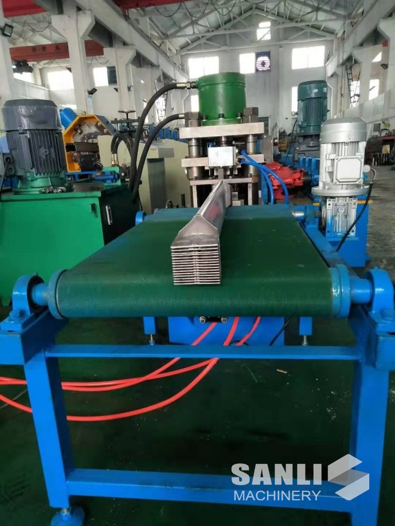 Pallet Rack Wire Mesh Decking Roll Forming Machine