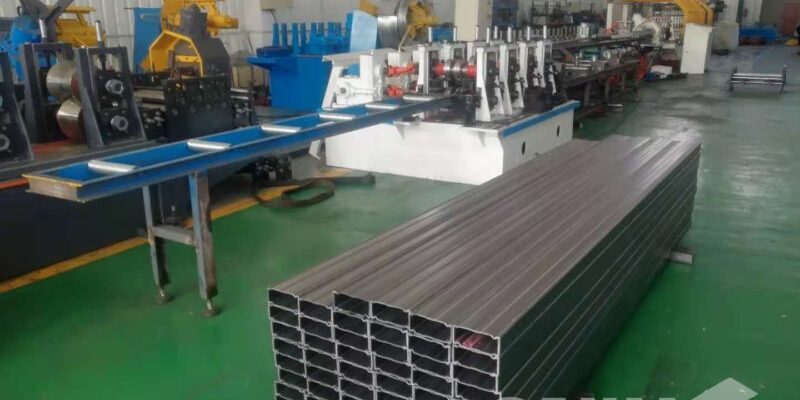 Automatic-Rack-Box-Beam-Roll-Forming-Machine