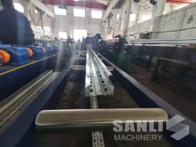 rack upright roll forming machine